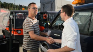 Livrarea stivuitoarelor de închiriat Livrarea stivuitoarelor de închiriat