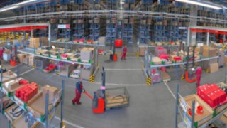 Fluxul de materiale într-un depozit echipat de Linde Material Handling Fluxul de materiale într-un depozit echipat de Linde Material Handling
