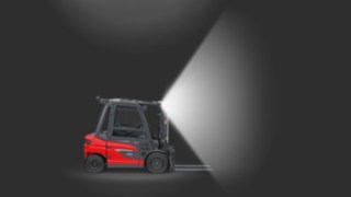 Un stivuitor electric de la Linde MH, echipat cu Linde VertiLight.