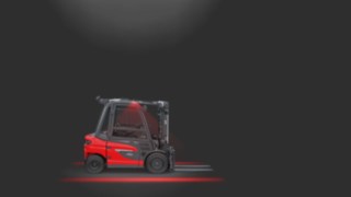 Un stivuitor electric de la Linde MH, echipat cu Linii Roșii de Avertizare.