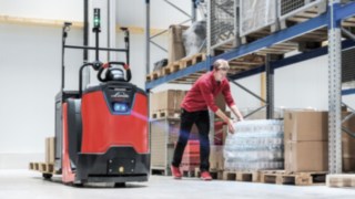 Opțiunea semiautomată (SA) pentru selectoarele de comenzi de la Linde Material Handling 