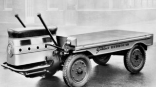 Hydrocar de la Linde Material Handling Hydrocar, unul dintre primele vehicule de transport al unei sarcini de la Linde Material Handling
