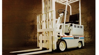 Stivuitor Baker Stivuitor din anii `70 de la Baker, cumpărat de Linde Material Handling în 1977