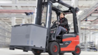 Modelele Roadster E20 – E35 R de la Linde Material Handling asigură o vizibilitate clară.