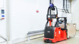 L-MATIC AC de la Linde Material Handling la Joma-Polytech GmbH