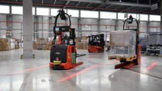 Stivuitoarele de la Linde Material Handling utilizate în depozit