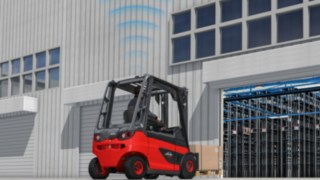 Sistemul de asistență Linde Speed Assist ajustează viteza în funcție de locație. Sistemul de asistență Linde Speed Assist ajustează viteza în funcție de locație.