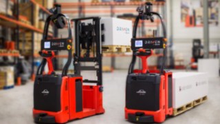 Stivuitoare autonome de la Linde Material Handling, cu tehnologie de comandă cu laser.