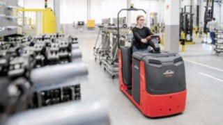 Noile echipamente de tractare Linde P40 C, P40 C B și P60 C, de la Linde Material Handling Noile echipamente de tractare Linde P40 C, P40 C B și P60 C, de la Linde Material Handling